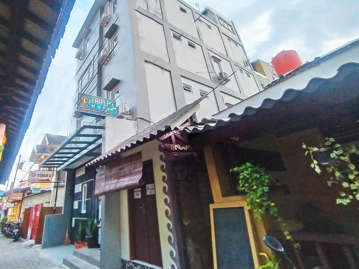 Oyo 91686 Triple S Hotel Malioboro Jogjacarta Exterior foto